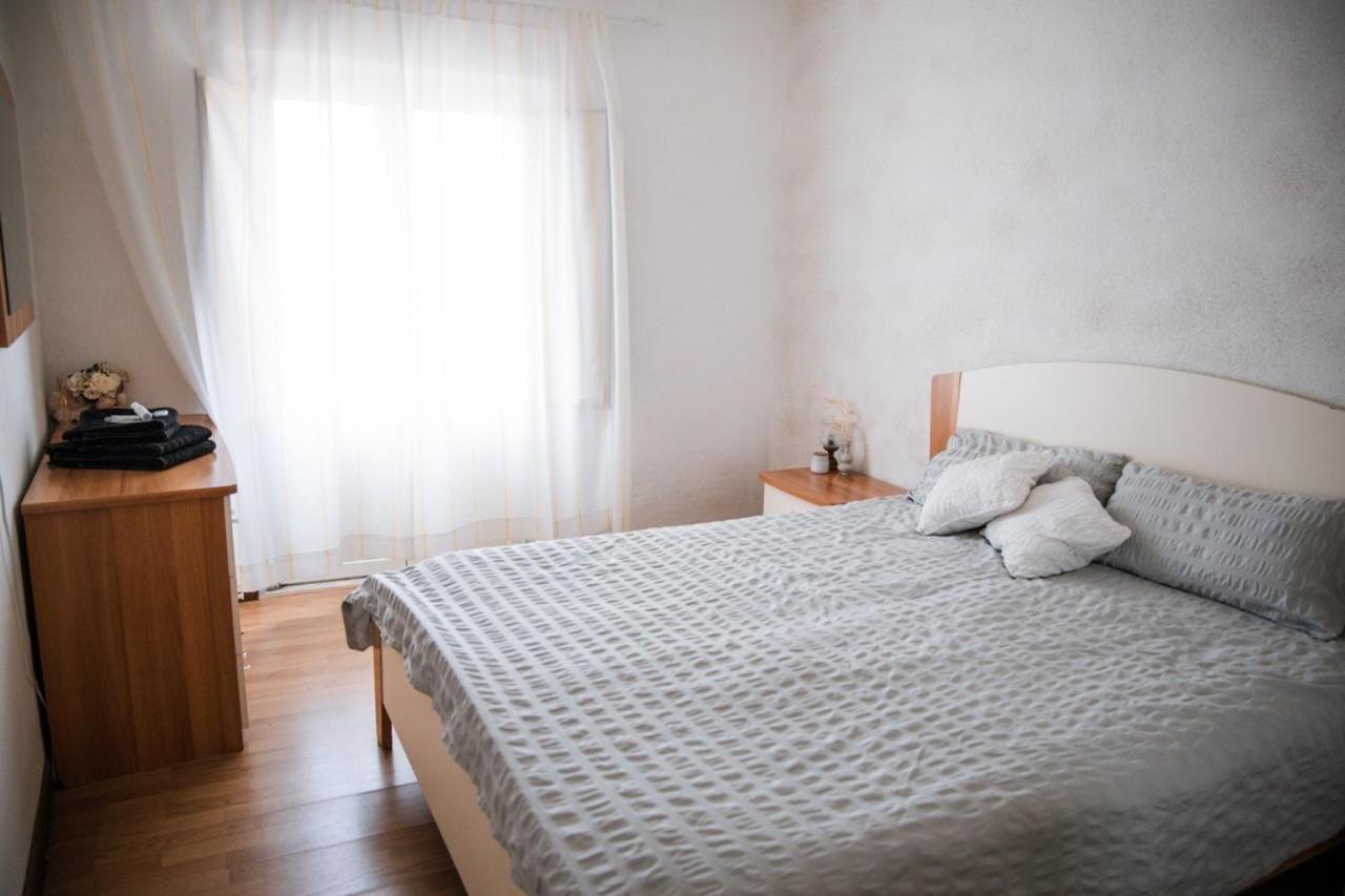 Le Chevalier Apartment Castiglione De Sicilia Esterno foto